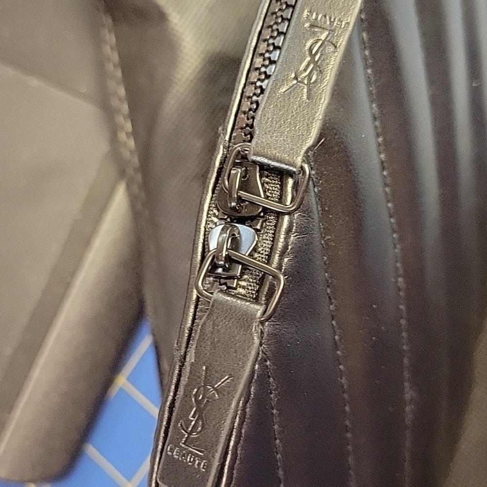 Yves Saint Laurent Black Pouch Bag 8x5 New In Dust Bag - Picture 7 of 12